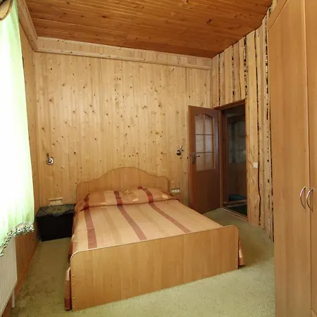 Lejlighed шум лісу